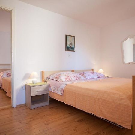 Apartments Jelka Promajna Exterior photo